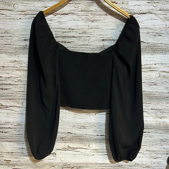 Forever 21 black blouse crop top size small - Picture 6 of 8